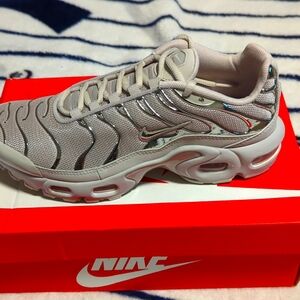 Nike Air Max Plus